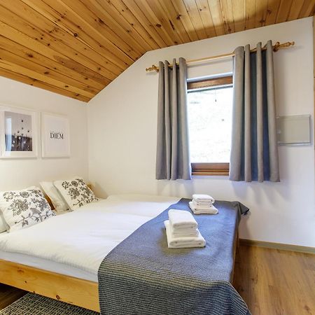Alpinia Apartments Bled Bagian luar foto