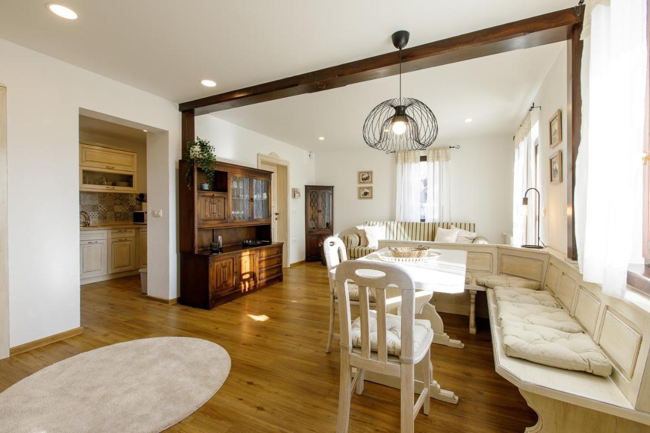 Alpinia Apartments Bled Bagian luar foto