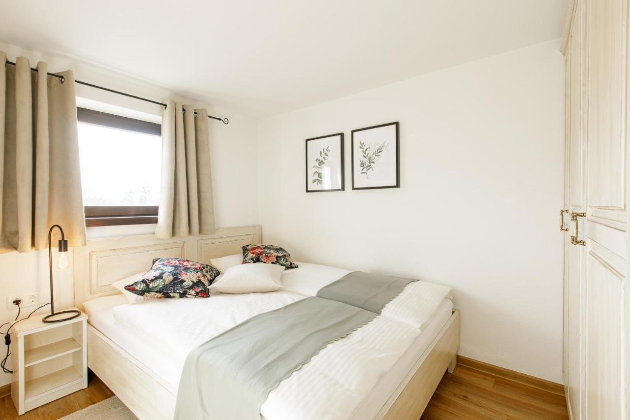 Alpinia Apartments Bled Bagian luar foto