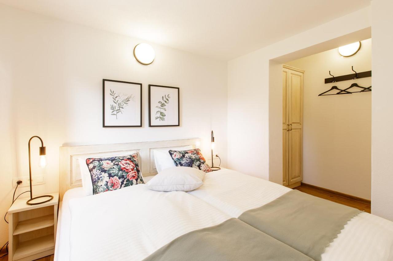Alpinia Apartments Bled Bagian luar foto