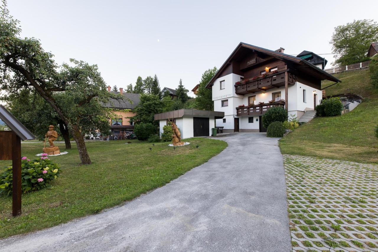 Alpinia Apartments Bled Bagian luar foto