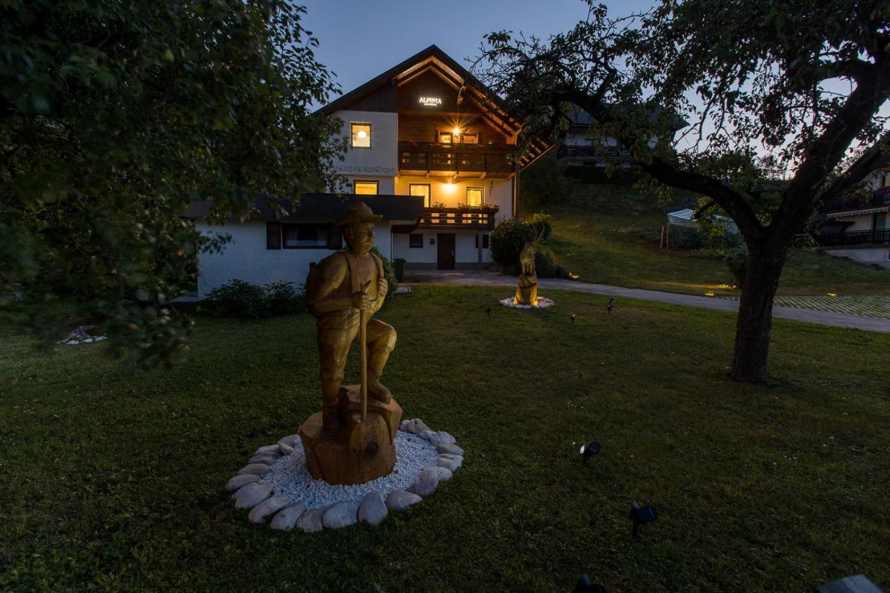 Alpinia Apartments Bled Bagian luar foto
