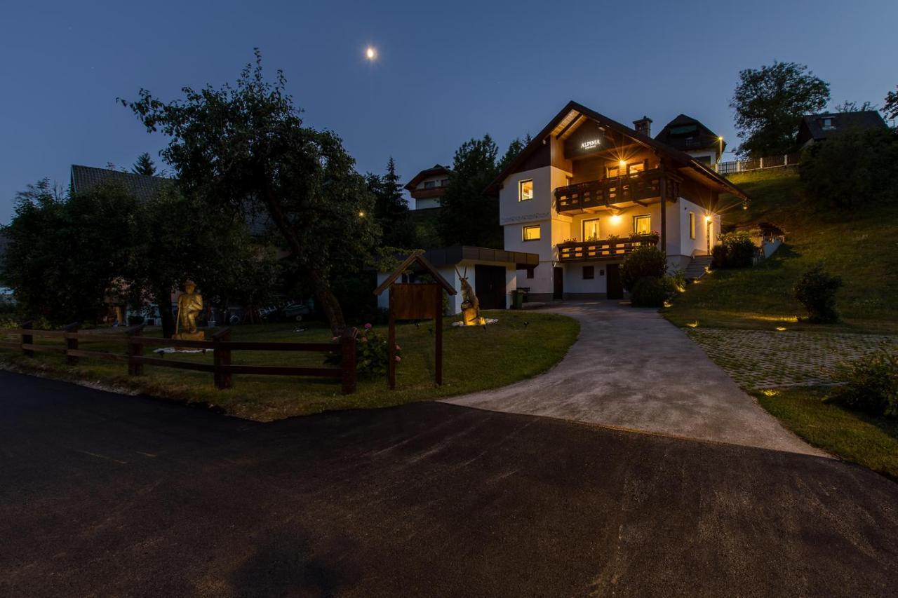 Alpinia Apartments Bled Bagian luar foto